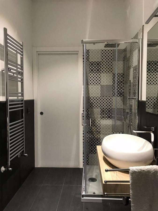 Meme'S House Apartment Локри Екстериор снимка